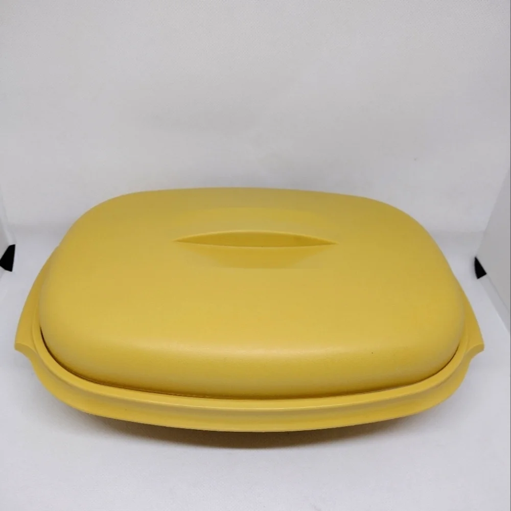 Vintage Tupperware Harvest Gold Microwave‎ Vegetable Steamer